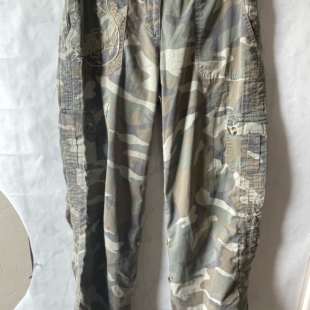 INC International Concepts Camo Cargo Pants - Size 4